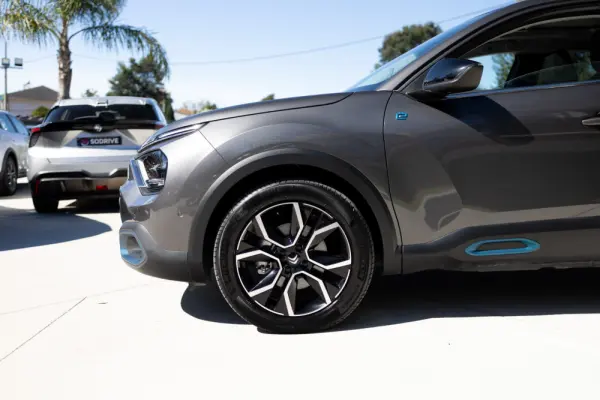 Citroen e-C4 X 50 kWh Shine 19