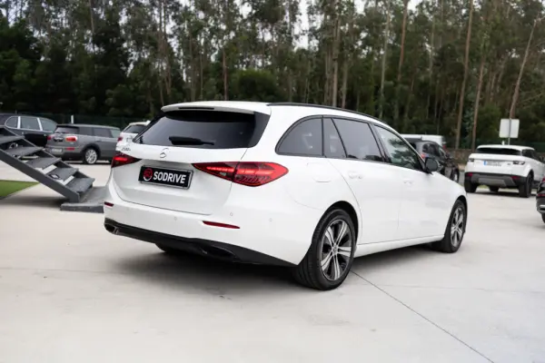 Mercedes-Benz C 300 e Avantgarde 21