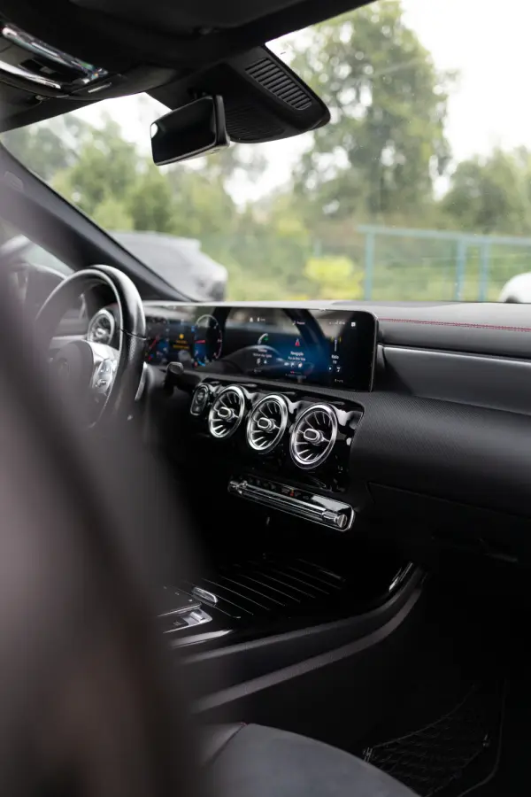 Mercedes-Benz CLA 220 d AMG Line Aut. 38