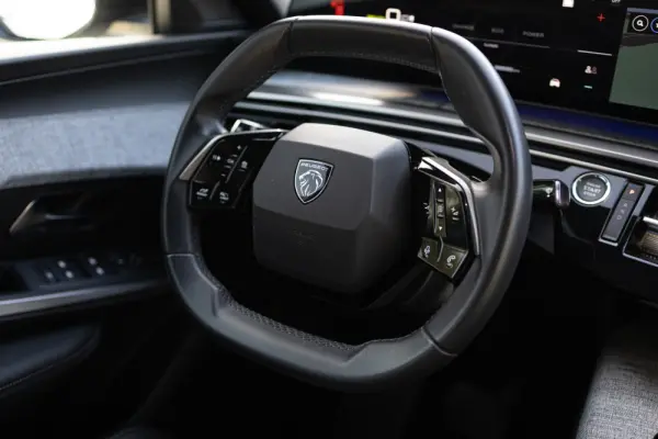 Peugeot E-3008 73 kWh Allure 23