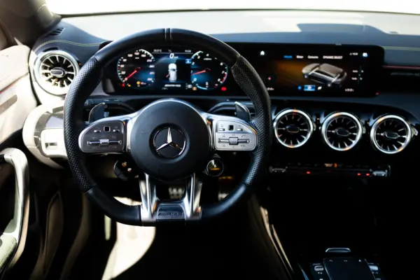 Mercedes-Benz CLA 45 AMG S Shooting Brake 4Matic+ 2