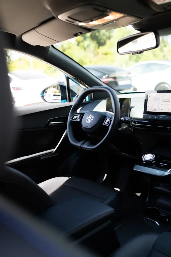 MG MG4 64 kWh Luxury 15