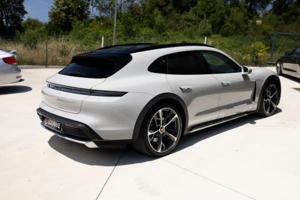 Porsche Taycan Cross Turismo 4 5