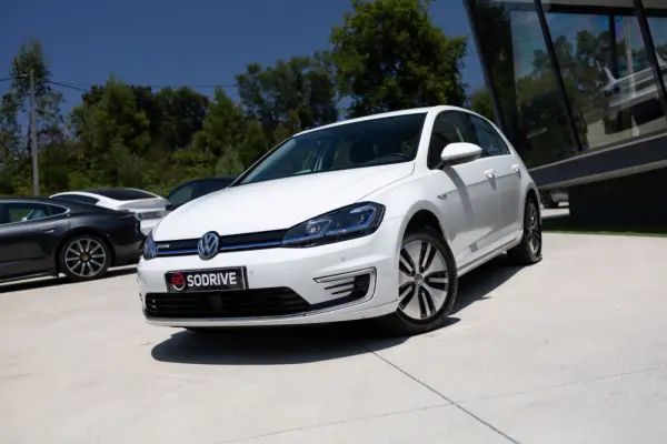 Volkswagen e-Golf Standard 7
