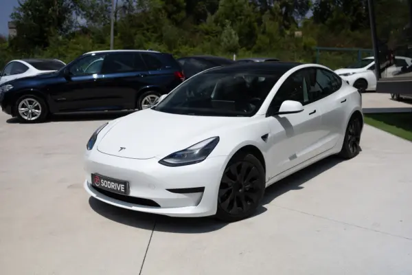 Tesla Model 3 Standard RWD Plus 2