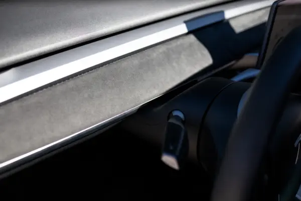 Tesla Model 3 Standard Range Plus RWD 11