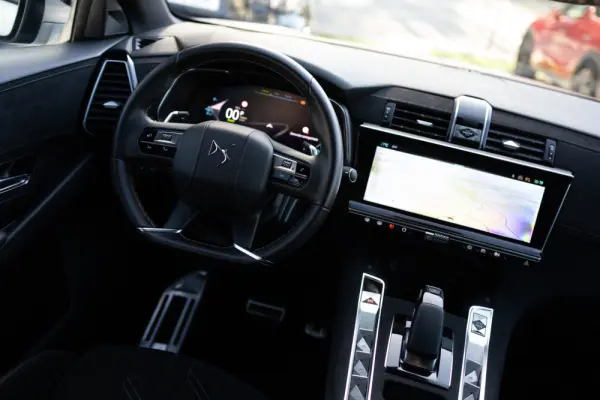 DS DS7 Crossback E-Tense Performance Line EAT8 2