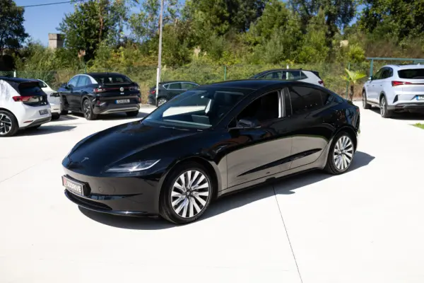 Tesla Model 3 Tração Traseira 9