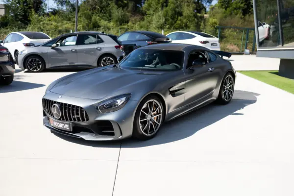 Mercedes-Benz AMG GT R 5