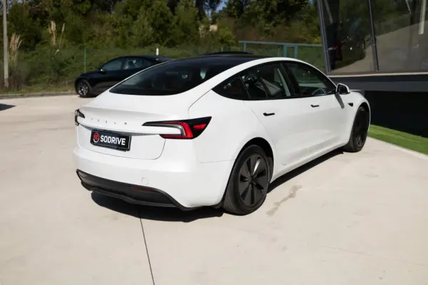 Tesla Model 3 Tração Traseira 5