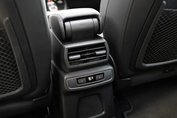 Audi Q4 Sportback e-tron 50 quattro 36