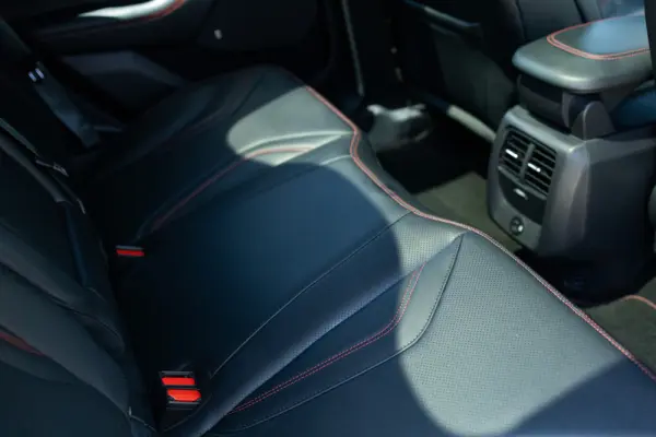 Ford Mustang Mach-E 75.7 kWh Premium AWD 24