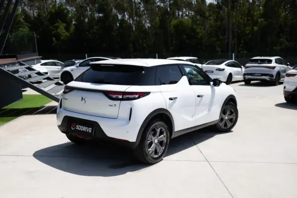 DS DS3 Crossback E-Tense Performance Line 8
