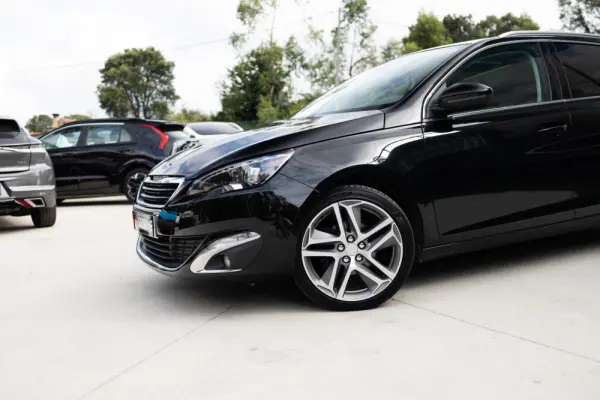 Peugeot 308 SW BlueHDi 100 Stop & Start Business-Line 14