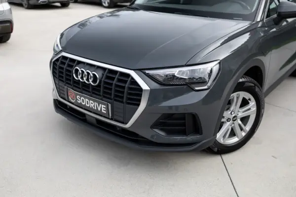 Audi Q3 45 TFSIe S tronic 15