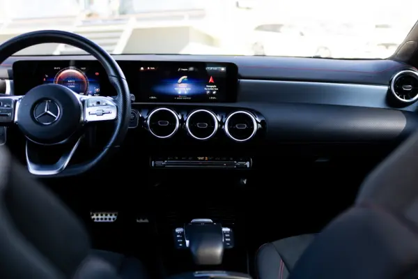 Mercedes-Benz CLA 250 e AMG Line 21