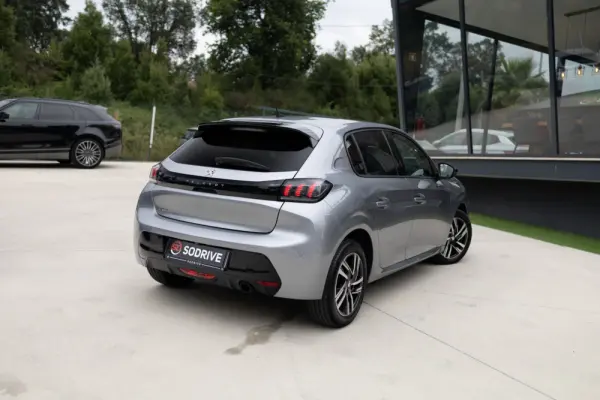 Peugeot 208 1.2 PureTech Allure 43