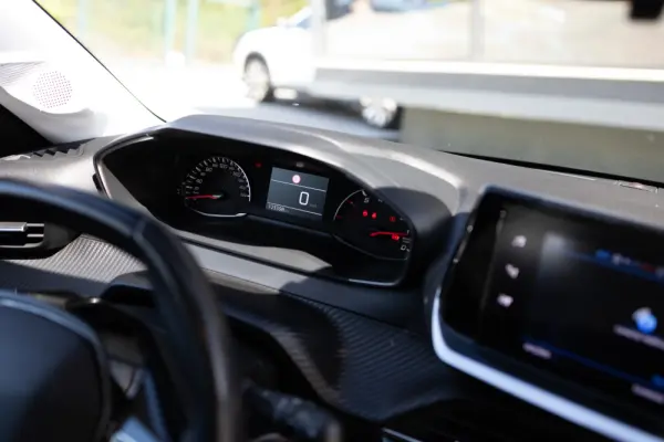 Peugeot 208 1.2 PureTech Active 18