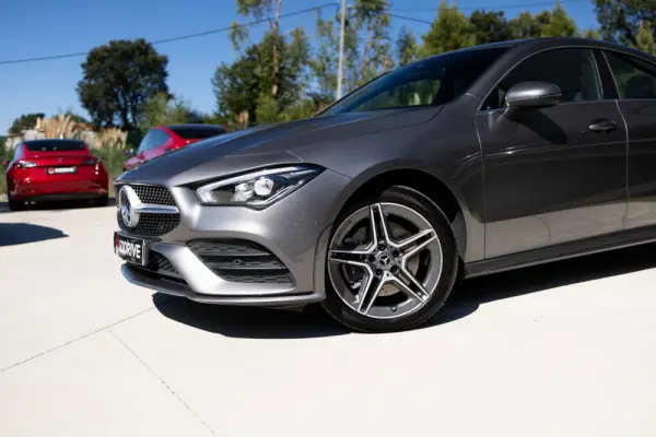 Mercedes-Benz CLA 250 e AMG Line 12