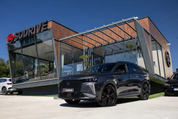 DS DS7 Crossback E-Tense Performance Line EAT8 1