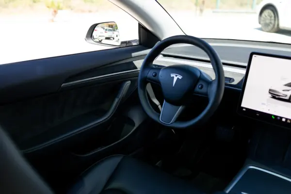 Tesla Model 3 Standard Range Plus RWD 12