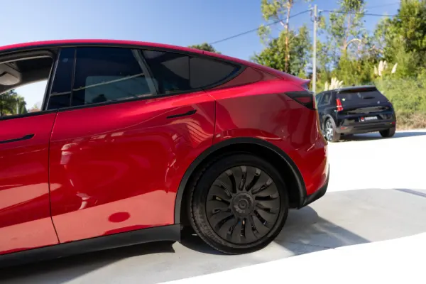 Tesla Model Y Standard 15