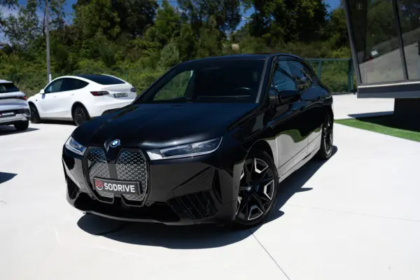 BMW iX xDrive 40 Pack Desportivo 40