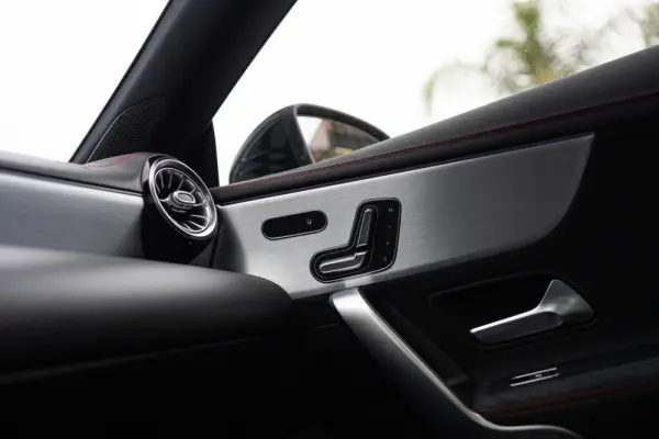 Mercedes-Benz CLA 220 d AMG Line Aut. 31