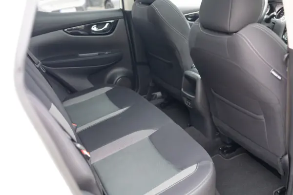 Nissan Qashqai 1.5 dCi N-Connecta DCT 17