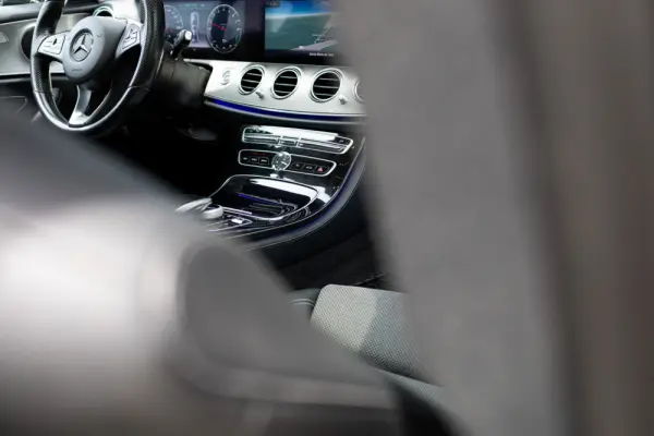 Mercedes-Benz E 350 e Avantgarde 36