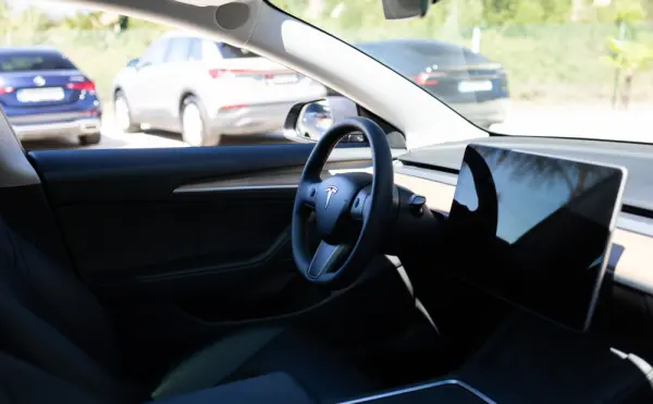 Tesla Model 3 Standard RWD 4