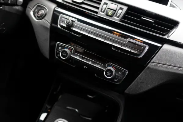 BMW X2 16 d sDrive Advantage 19
