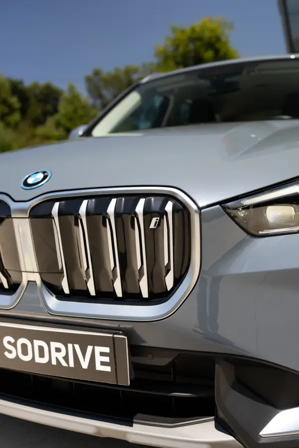 BMW iX1 xDrive30 xLine 21