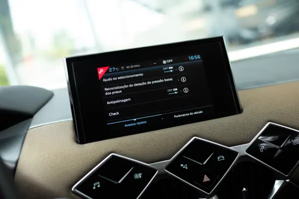 DS DS3 Crossback E-Tense Performance Line 16