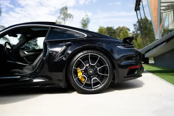 Porsche 911 (992) Turbo S PDK 18