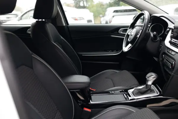 Kia XCeed 1.6 GDI DCT6 OPF PLATINUM 32