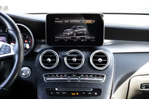 Mercedes-Benz GLC 250 d 4Matic 9G-TRONIC AMG Line 30