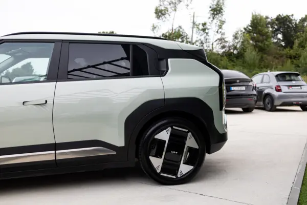 Kia EV3 81.4 kWh Tech 18