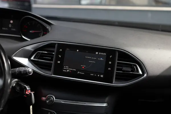 Peugeot 308 1.6 BlueHDi Style 14