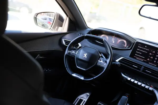 Peugeot 3008 1.6 BlueHDi GT Line EAT6 2
