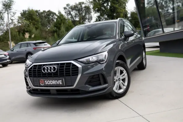 Audi Q3 45 TFSIe S tronic 16