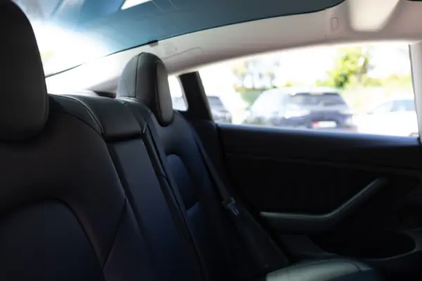 Tesla Model 3 Standard RWD 17