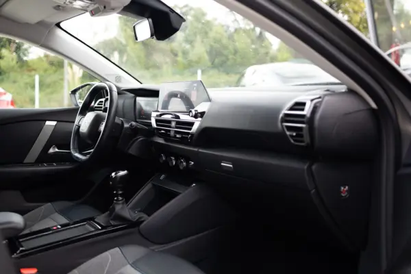 Citroen C4 1.2 PureTech Shine 29