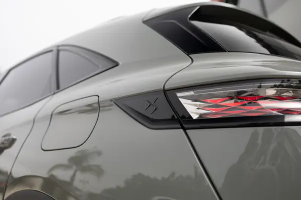 DS DS7 Crossback E-Tense Performance Line EAT8 32