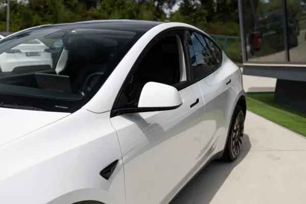 Tesla Model Y Long Range Tração Integral 18