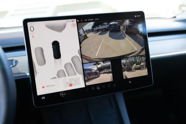 Tesla Model 3 Long-Range Dual Motor AWD 10