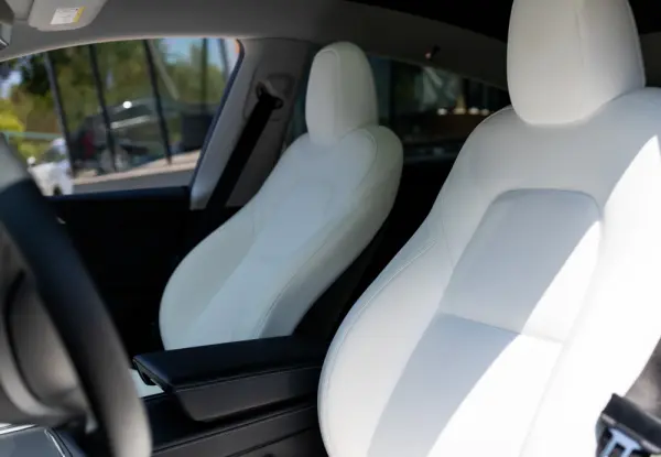 Tesla Model Y Standard 6