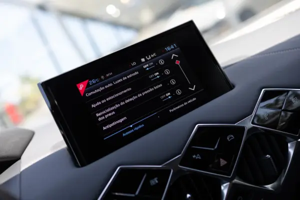 DS DS3 Crossback E-Tense Performance Line 29