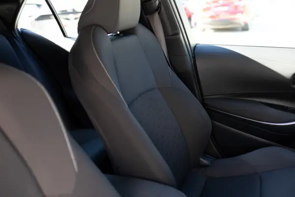 Toyota Corolla 1.8 Hybrid Active 26