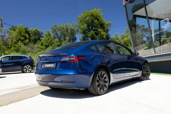 Tesla Model 3 Standard Range Plus RWD 4
